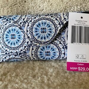 Vera Bradley NWT hard glasss case blue & white